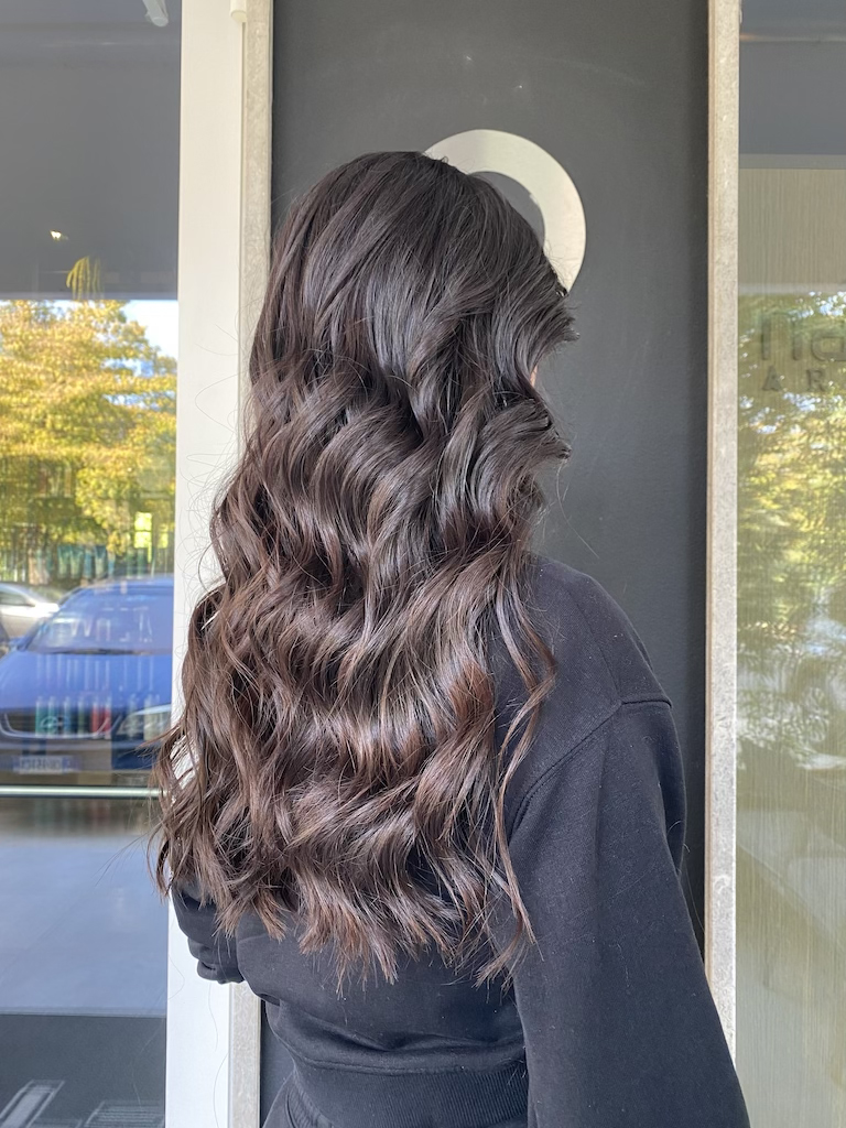 Capelli Lunghi Castano