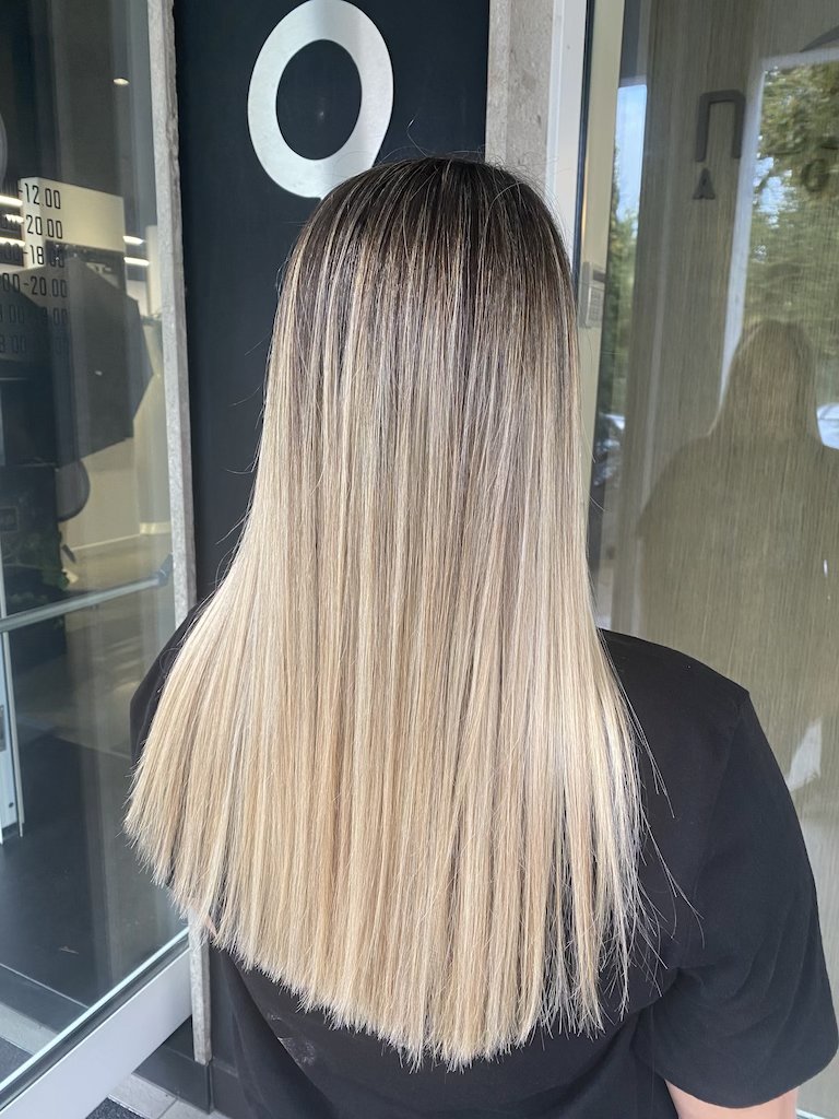 Capelli lunghi biondi Lisci